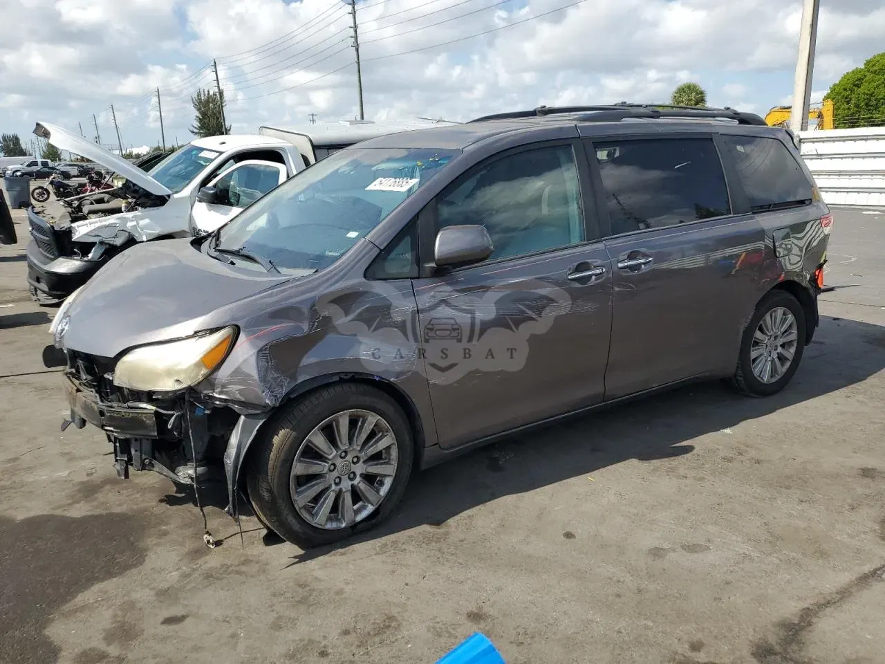 Toyota Sienna 3.5L 6 2011