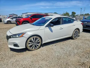 Nissan Altima 2.5L 4 2020