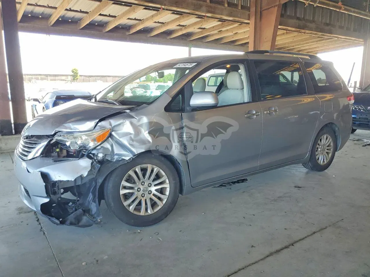 Toyota Sienna 3.5L 6 2011