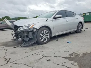 Nissan Altima 2.5L 4 2020