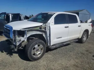 Toyota Tundra 5.7L 8 2010