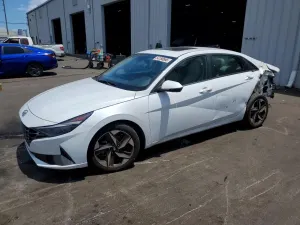 Hyundai Elantra 2.0L 4 2021