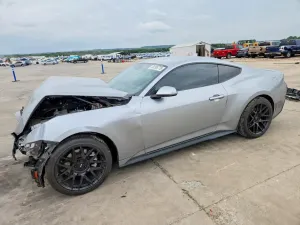 Ford Mustang 2.3L 4 2024