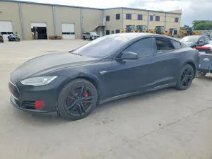 Tesla Model S 2014
