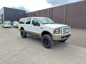 Ford Excursion 6.0L 8 2005