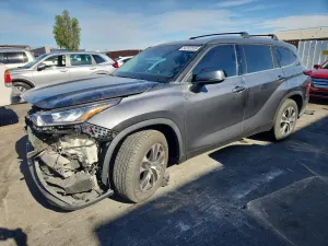Toyota Highlander 3.5L 6 2020
