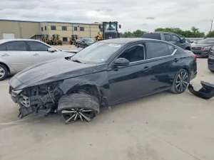 Nissan Altima 2.5L 4 2021