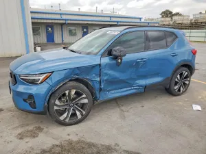 Volvo XC40 2.0L 4 2023