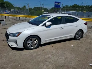 Hyundai Elantra 2.0L 4 2019