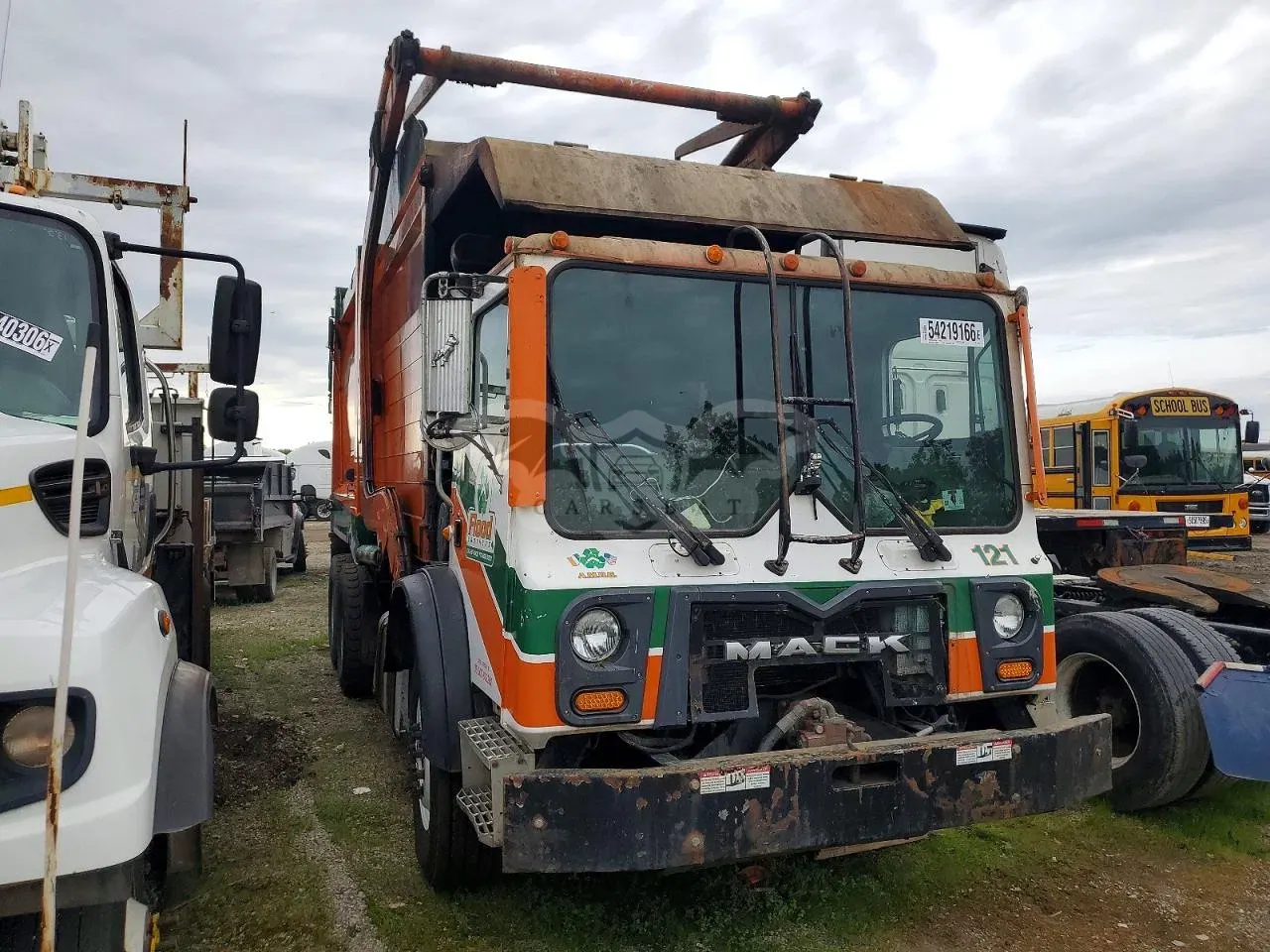 Mack 600 10.8L 6 2012