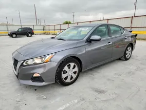 Nissan Altima 2.5L 4 2020