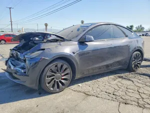 Tesla Model Y 2025