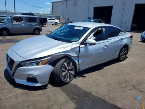 Nissan Altima 2.5L 4 2022