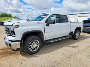 Chevrolet Silverado 1500 6.6L 8 2024