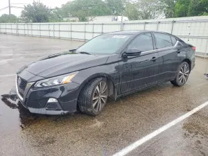 Nissan Altima 2.0L 4 2021