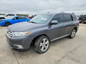 Toyota Highlander 3.5L 6 2013