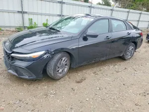 Hyundai Elantra 2.0L 4 2024