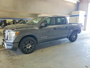 Nissan Titan 5.6L 8 2022