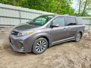 Toyota Sienna 3.5L 6 2018