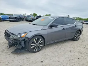 Nissan Altima 2.5L 4 2020