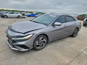 Hyundai Elantra 2.0L 4 2024