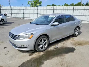 Volkswagen Passat 2.0L 4 2013