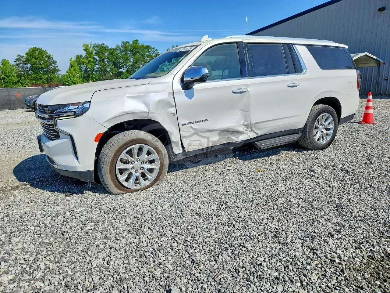 Chevrolet Suburban 5.3L 8 2024