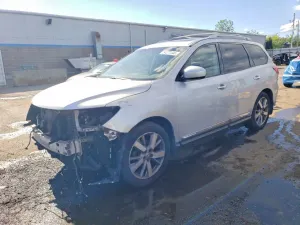 Nissan Pathfinder 3.5L 6 2015