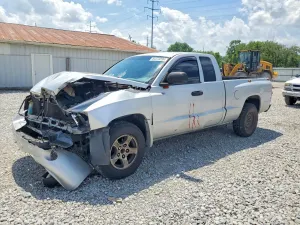 Dodge Dakota 3.7L 6 2006