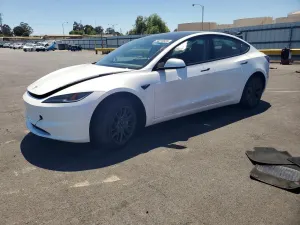 Tesla Model 3 2025