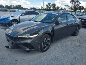 Hyundai Elantra 2.0L 4 2025