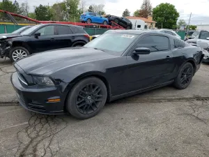 Ford Mustang 3.7L 6 2014