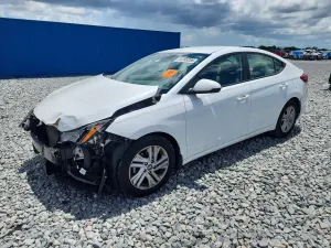Hyundai Elantra 2.0L 4 2020