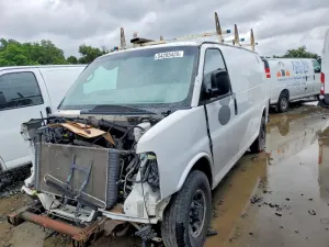 GMC Savana 4.8L 8 2011