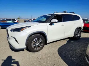 Toyota Highlander 3.5L 6 2021