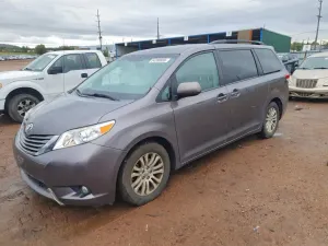 Toyota Sienna 3.5L 6 2013