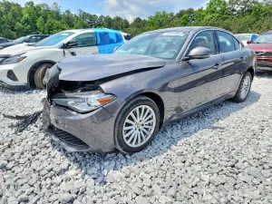 Alfa Romeo Giulia 2.0L 4 2021