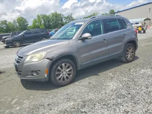 Volkswagen Tiguan 2.0L 4 2009