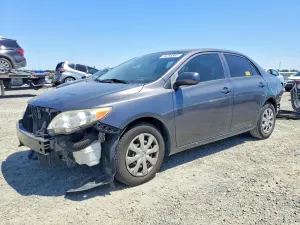 Toyota Corolla 1.8L 4 2013