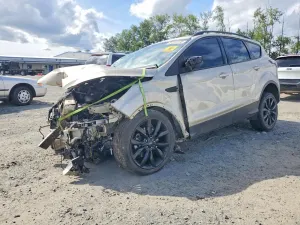 Ford Escape 2.0L 4 2017
