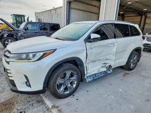 Toyota Highlander 3.5L 6 2018