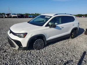 Volkswagen Taos 1.5L 4 2025