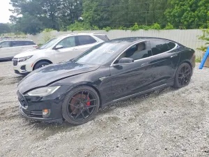 Tesla Model S 2016