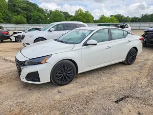 Nissan Altima 2.5L 4 2025
