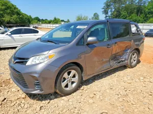 Toyota Sienna 3.5L 6 2020