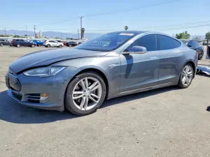 Tesla Model S 2012