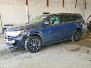 Toyota Highlander 3.5L 6 2019