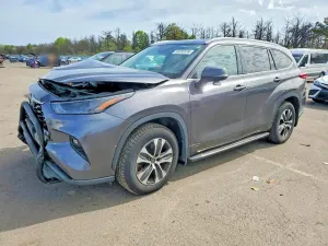 Toyota Highlander 3.5L 6 2022