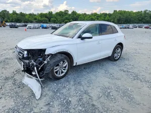 Audi Q5 2.0L 4 2020