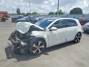 Volkswagen Golf 2L 4 2015